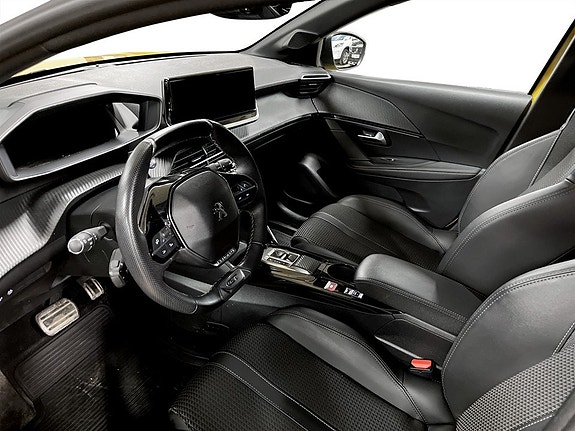 Peugeot e-208 5 of 5