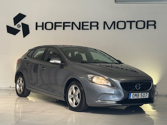Volvo V40 3 of 16