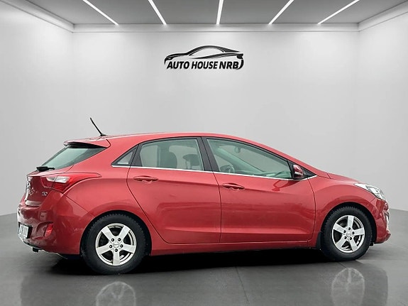 Hyundai i30 10 of 24