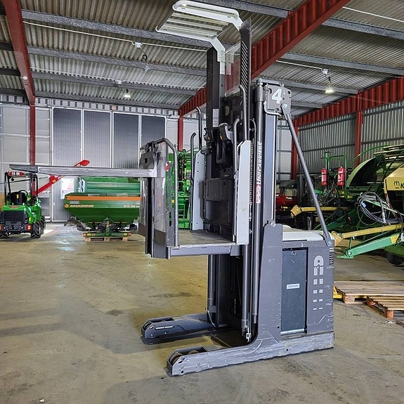 UniCarriers EPM100 High level order picker