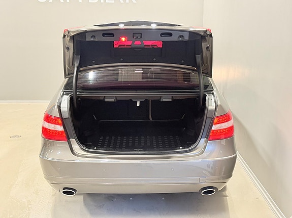 Mercedes-Benz E350 19 of 19