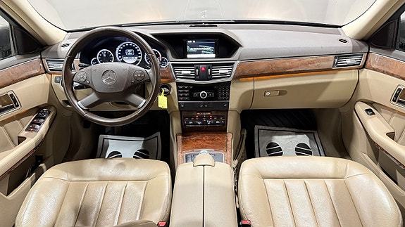 Mercedes-Benz E350 9 of 19