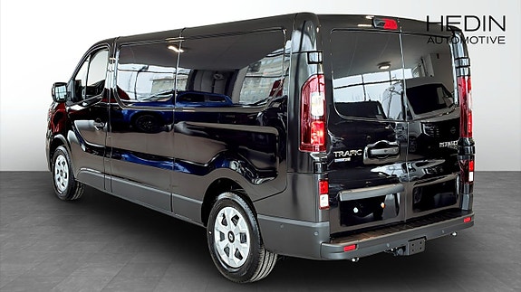 Renault Trafic 6 of 12