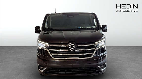 Renault Trafic 2 of 12
