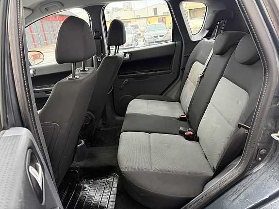 Mitsubishi Colt 14 of 14