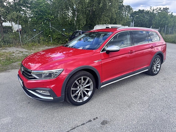 Volkswagen Passat Alltrack 3 of 5