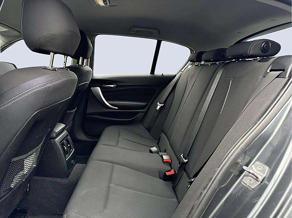 BMW 118d 15 of 18