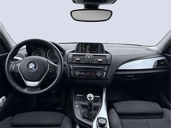 BMW 118d 16 of 18