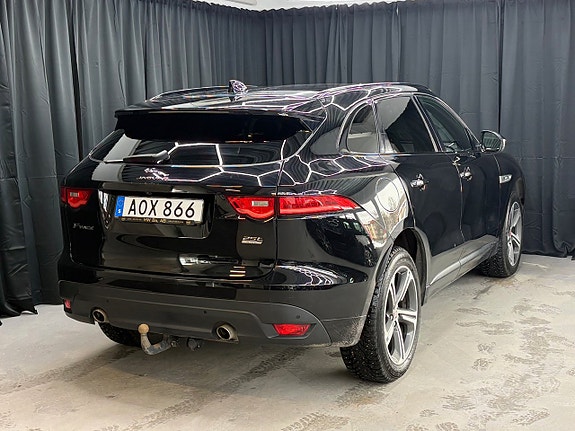 Jaguar F-PACE 4 of 14