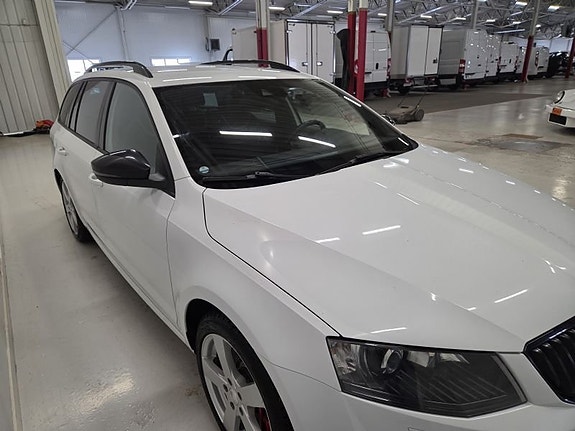 Skoda Octavia 3 of 5