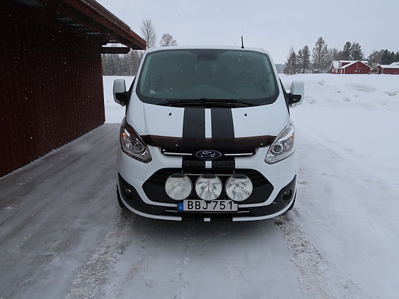Ford Transit Custom 2 of 5
