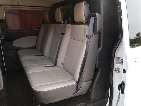 Ford Transit Custom 9 of 15
