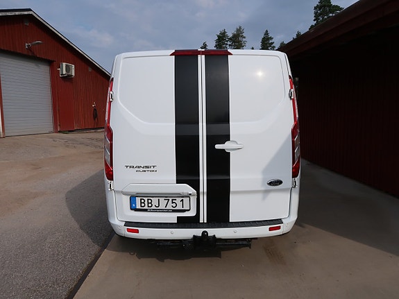 Ford Transit Custom 5 of 15