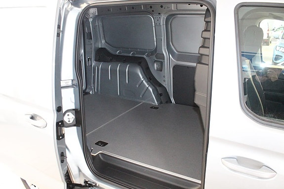 Volkswagen Caddy Maxi 12 of 23