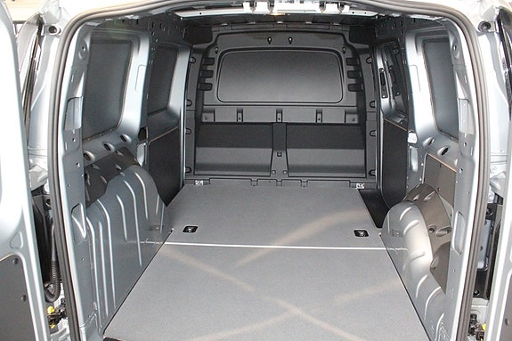 Volkswagen Caddy Maxi 10 of 23