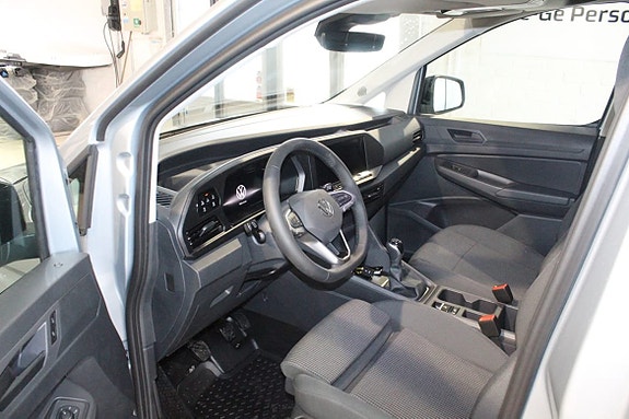 Volkswagen Caddy Maxi 16 of 23