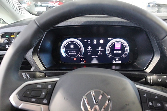 Volkswagen Caddy Maxi 19 of 23