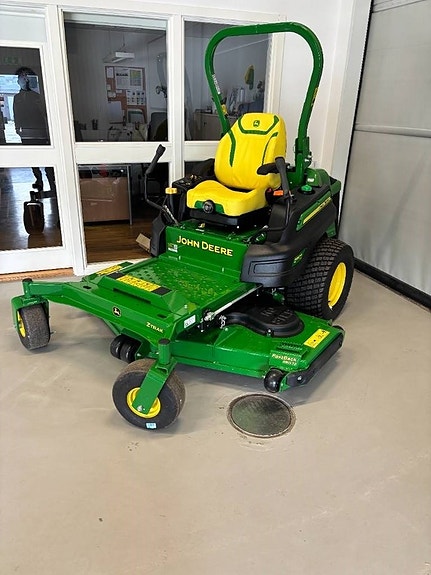 John Deere Spakstyrd Gräsklippare