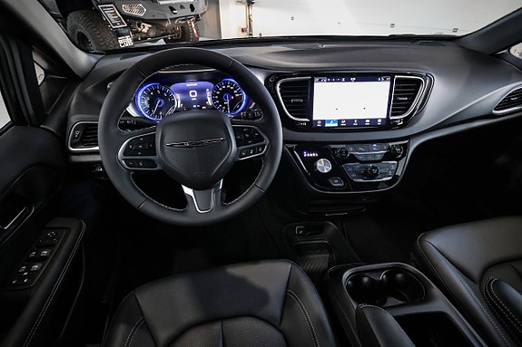 Chrysler Grand Voyager 16 of 30