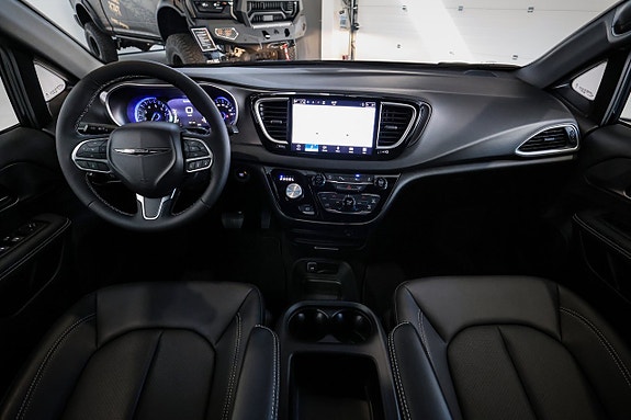 Chrysler Grand Voyager 17 of 30