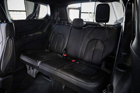 Chrysler Grand Voyager 23 of 30