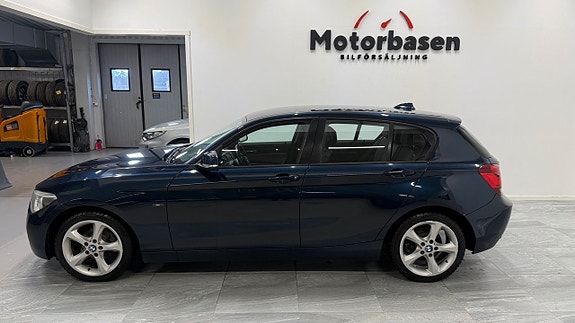 BMW 116i 2 of 5