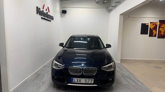 BMW 116i 4 of 5