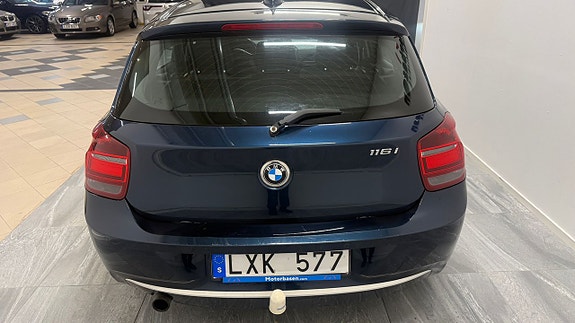 BMW 116i 7 of 9