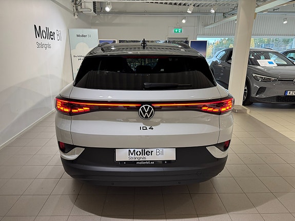 Volkswagen ID.4 4 of 5