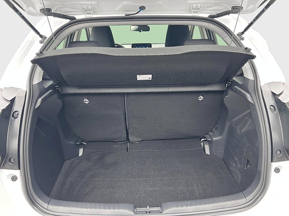 Toyota Yaris 15 of 17