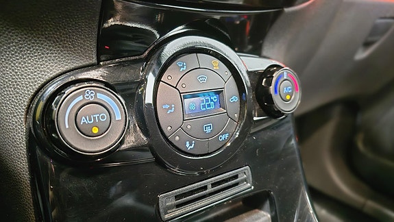 Ford Fiesta 15 of 27
