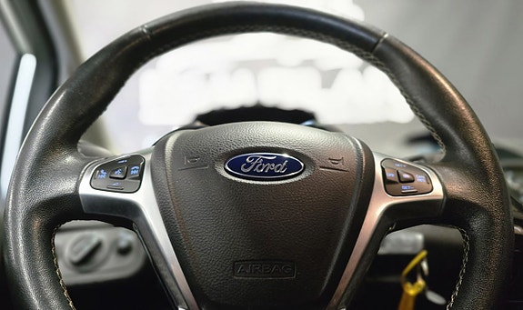 Ford Fiesta 24 of 27
