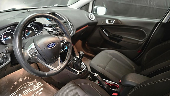 Ford Fiesta 8 of 27