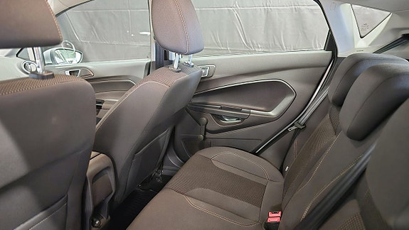 Ford Fiesta 11 of 27