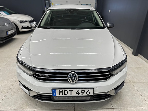 Volkswagen Passat Alltrack 4 of 5