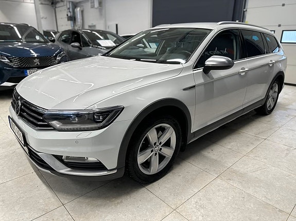 Volkswagen Passat 3 of 19