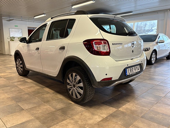 Dacia Sandero Stepway 3 of 5
