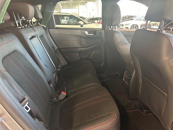 Ford Kuga 11 of 13