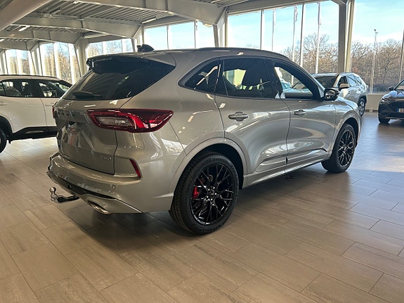 Ford Kuga 2 of 13