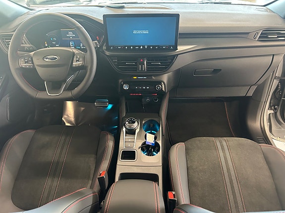 Ford Kuga 12 of 13