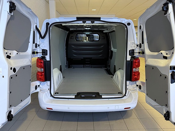 Opel Vivaro-e 3 of 3