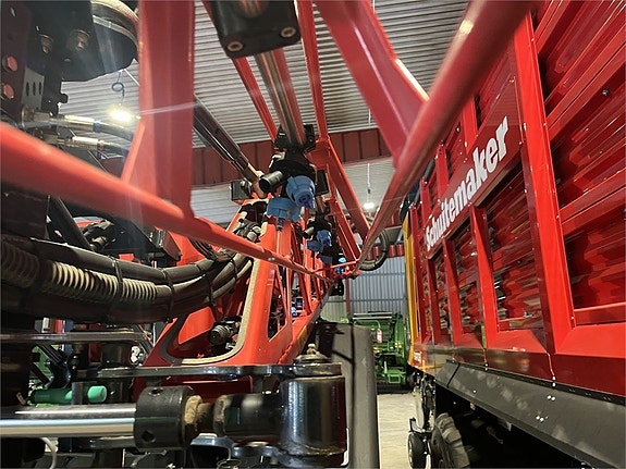 Kverneland IX Track T4