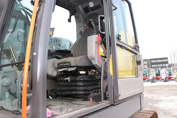 Volvo ECR235EL, ECR 235, ECR 235EL, Rototilt m. grip 8 of 12
