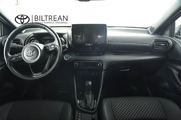 Toyota Yaris 8 of 19