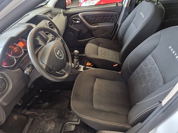 Dacia Duster 8 of 23