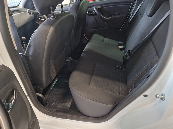 Dacia Duster 10 of 23
