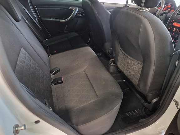 Dacia Duster 11 of 23