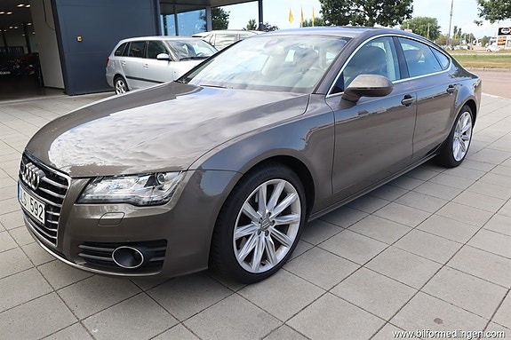 Audi A7 2 of 17