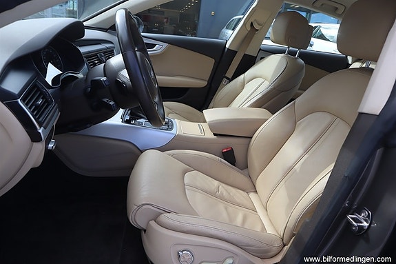 Audi A7 4 of 17