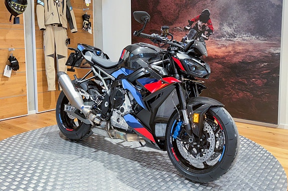BMW M 1000 R Competition |Carbon pack|Carbon wheels|M Competition package| 3 of 5